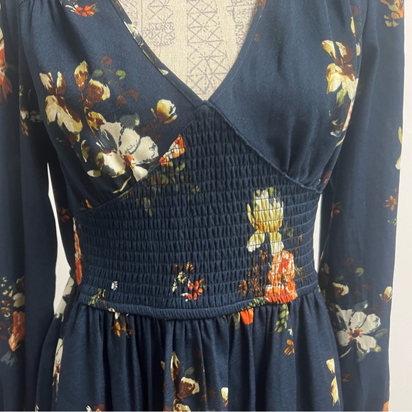 Long Sleeve Floral Dress! - Picture 4 of 15